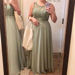 Sage green lace bridesmaid dress💚